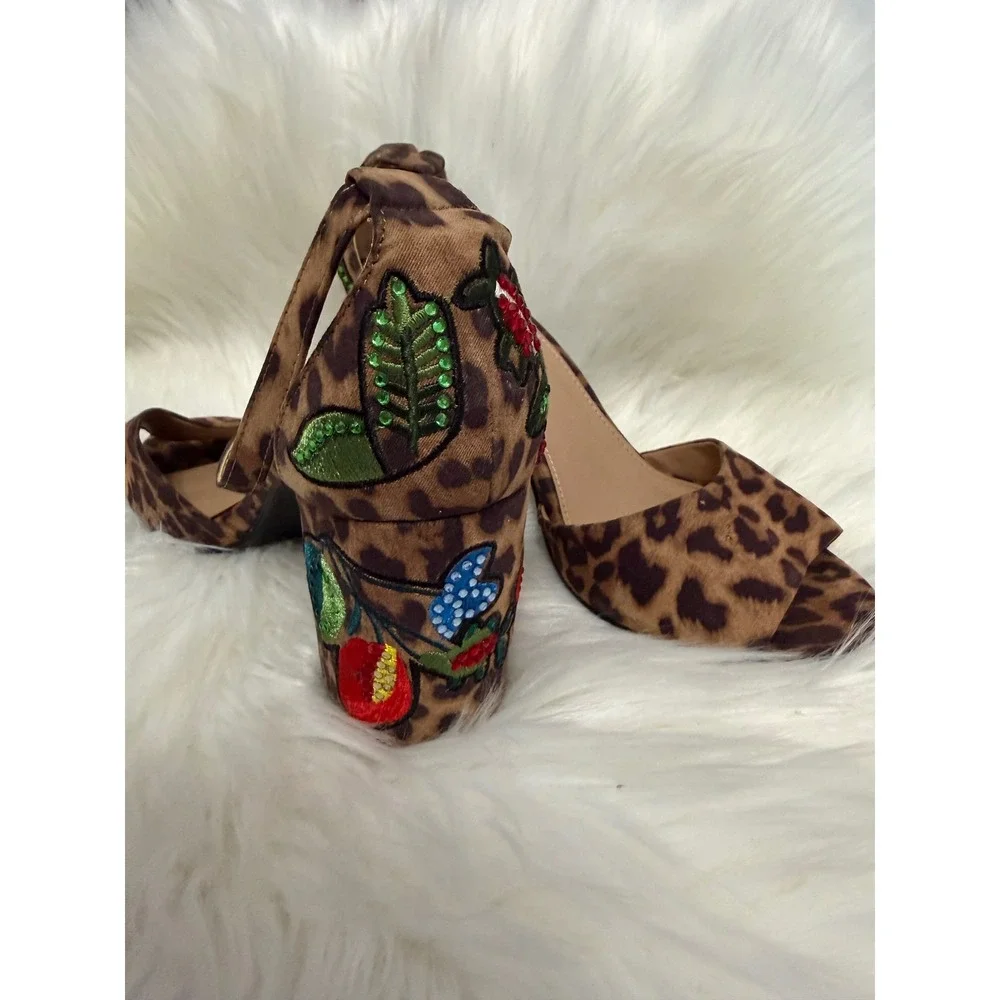 Steve Madden - Leopard Print Heels with Appliques Tattoo Rockabilly Style 7.5 - Picture 3 of 9